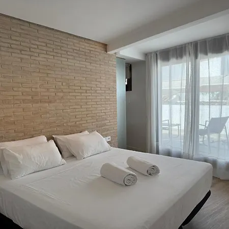 Medina Homes Deanes * قرطبة